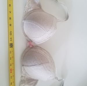 Bundle 4 for $20/Victoria Secret 34D bra
